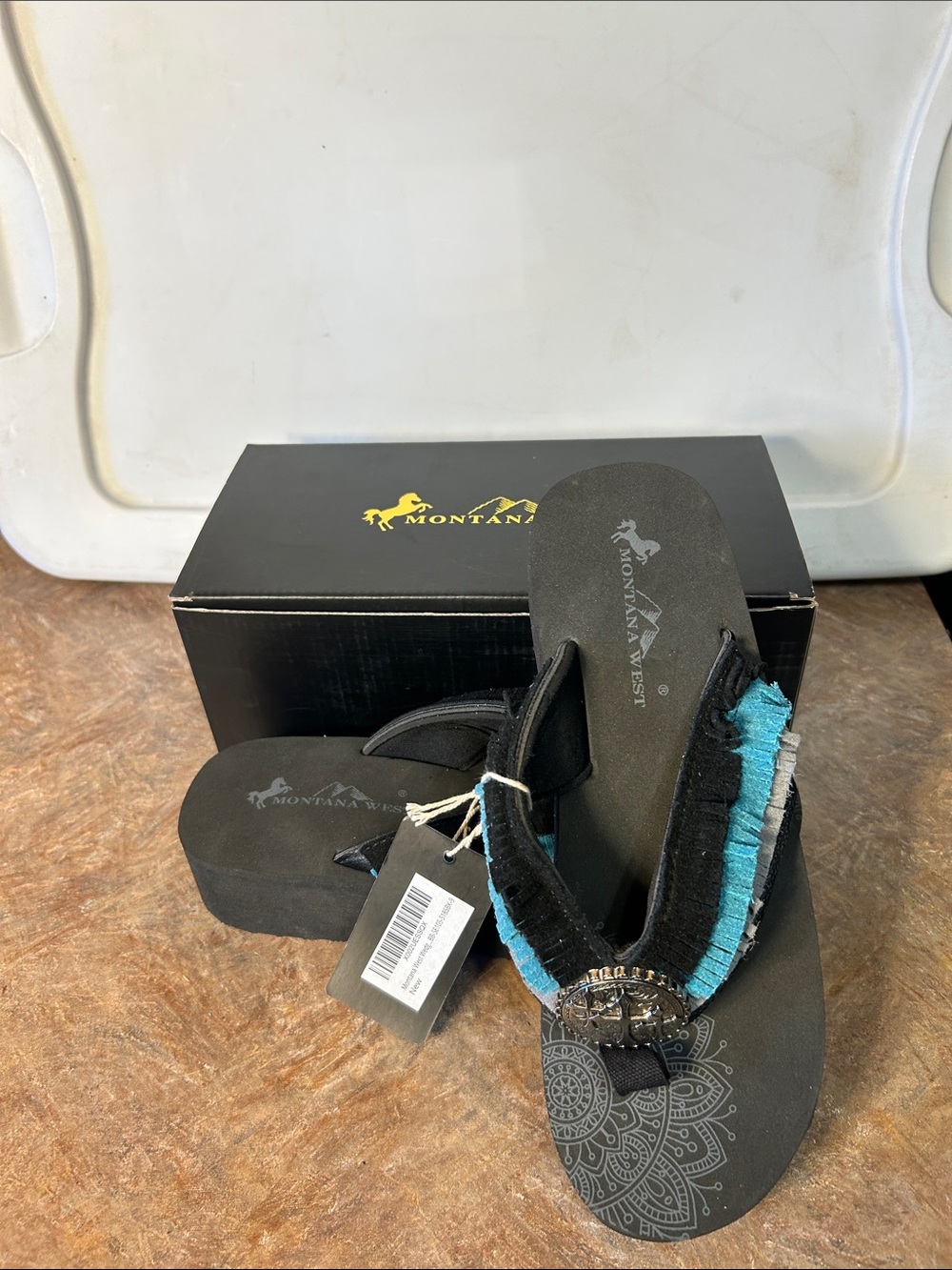 Montana West black and turquoise fringe wedge flip-flop sandals Sz 9